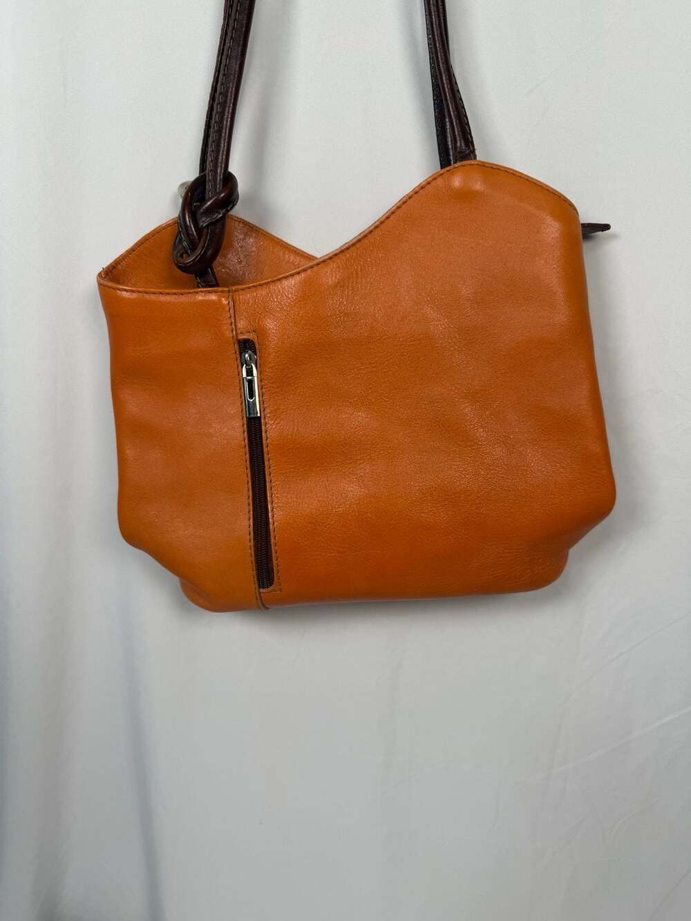 Talia Made in Italy Orange Genuine Leather Convertible Shoulder Bag Backpack - Picture 3 of 9
